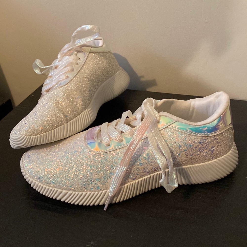 FOREVER sequin shoes in size 8 1/2